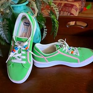 Kids Keds size 3 Green/Pink Trim